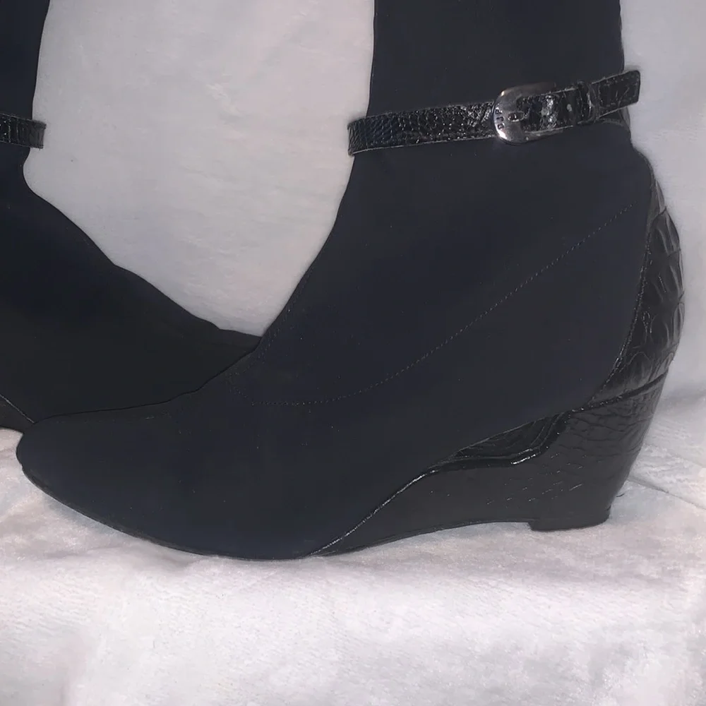 Donald J Piner pull on couture wedge boots